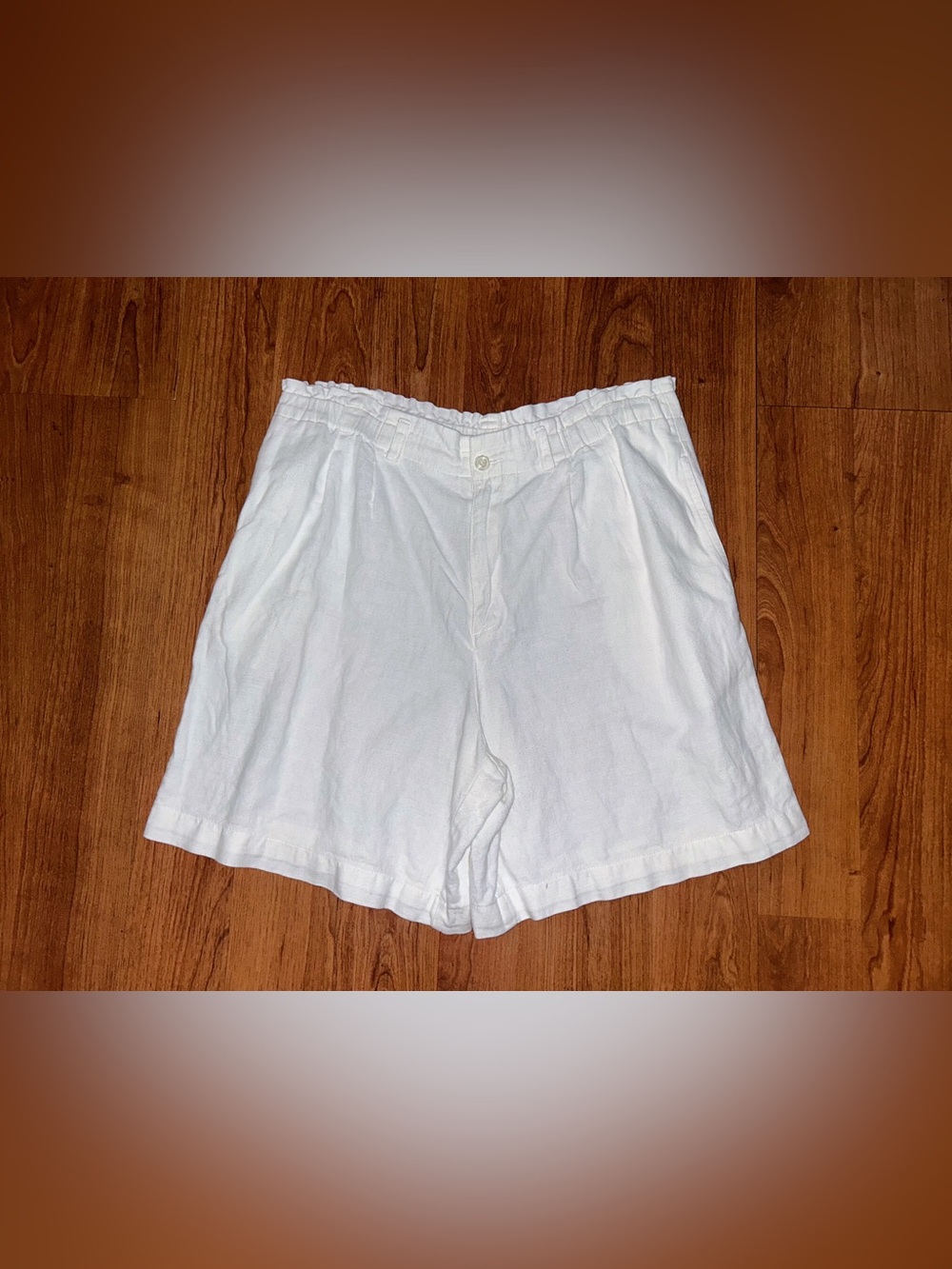 Vintage Liz Claiborne Sport Petite Size Medium Linen/Cotton White Shorts
